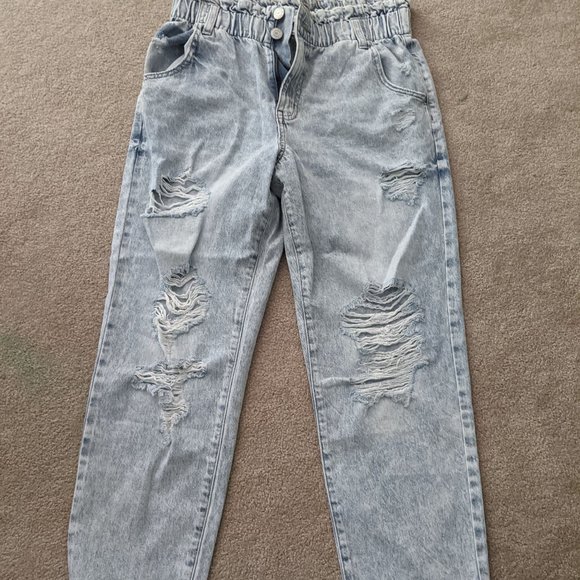 SO Juniors High Rise Mom Jean, Size 11/30W - Picture 1 of 4